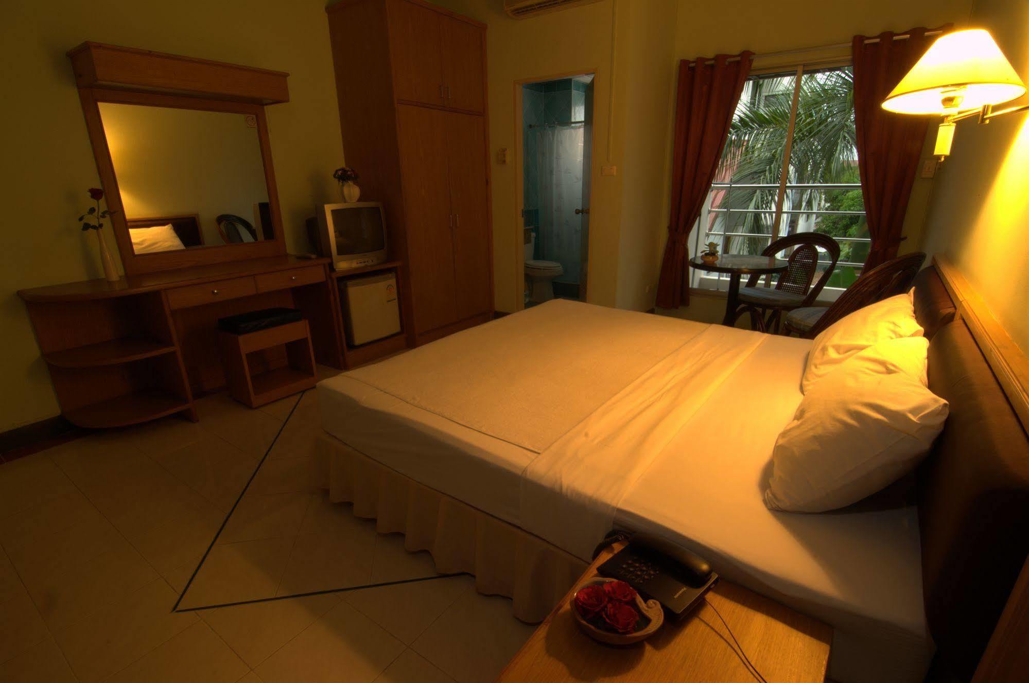 Aparthotel Boonthavon Chiang Mai Exterior foto