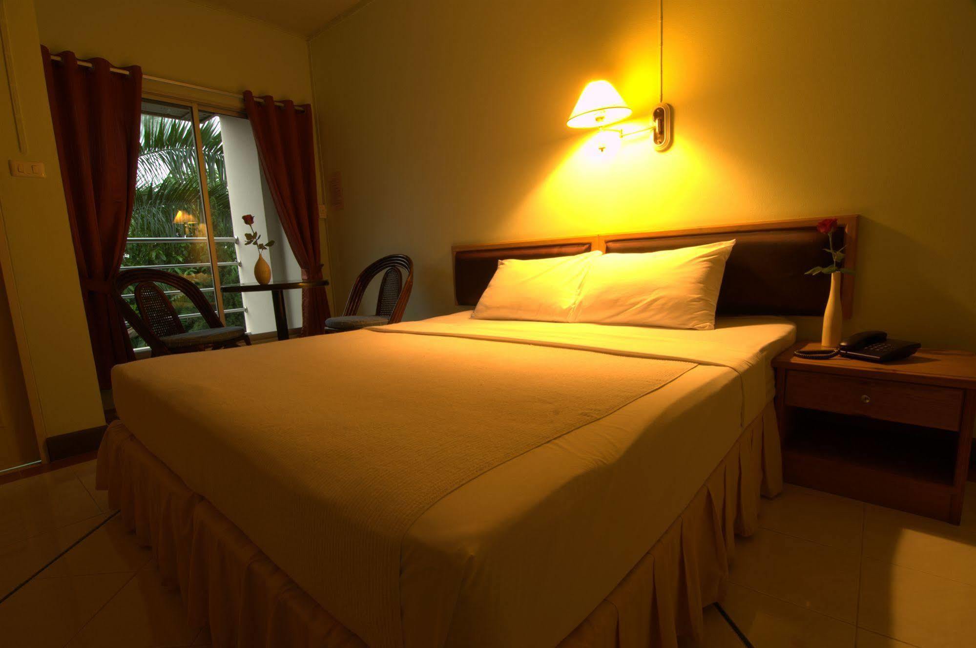 Aparthotel Boonthavon Chiang Mai Exterior foto